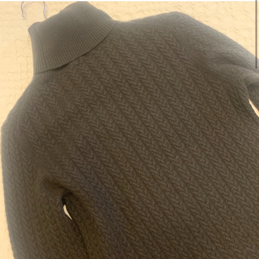 Theory Cashmere turtleneck sweater - Picture 2 of 5